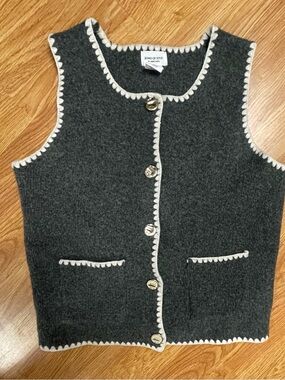 Song of Style by Aimee Song Gray Knit Sweater Vest Scallop Trim Medium